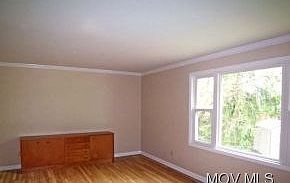 3rd image of 816 Crescent Ave