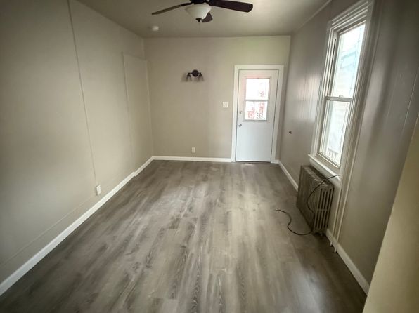 142 Beckley St