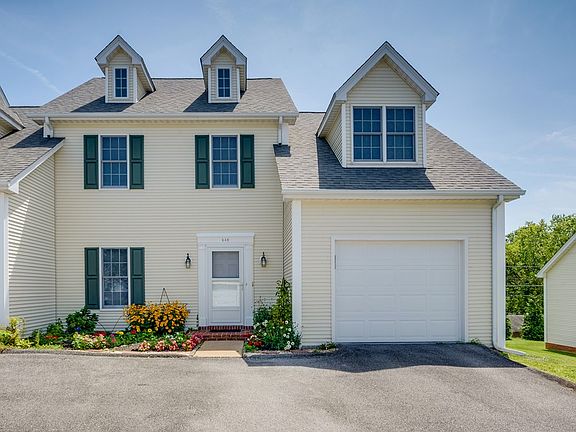 2nd image of 840 Barclay Dr