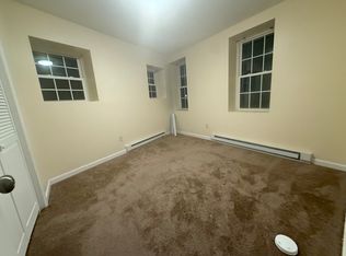 7 N Center St APT 1, Schenectady, NY 12305