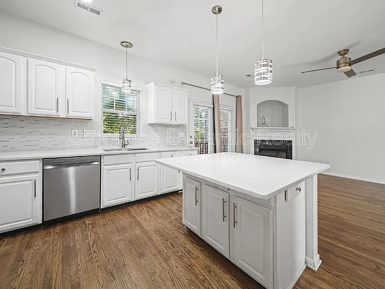 17059 Commons Creek Dr — Photo 13