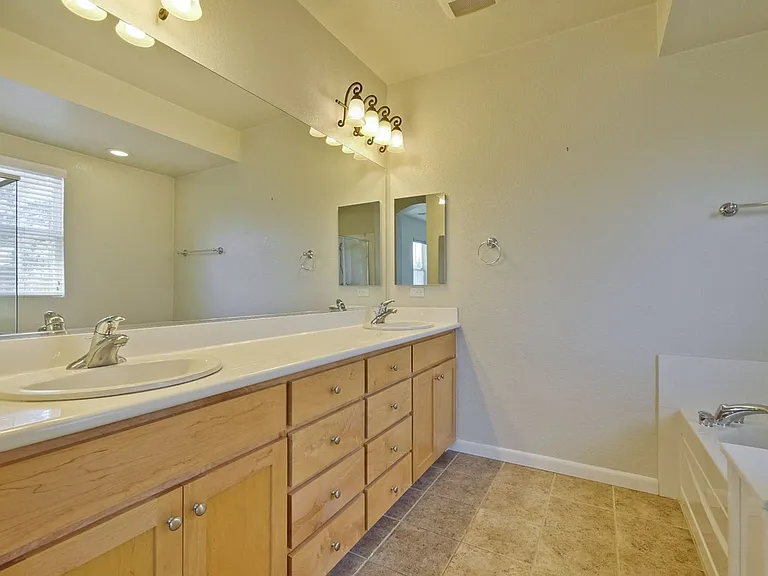 562 Saco Ter — Photo 46