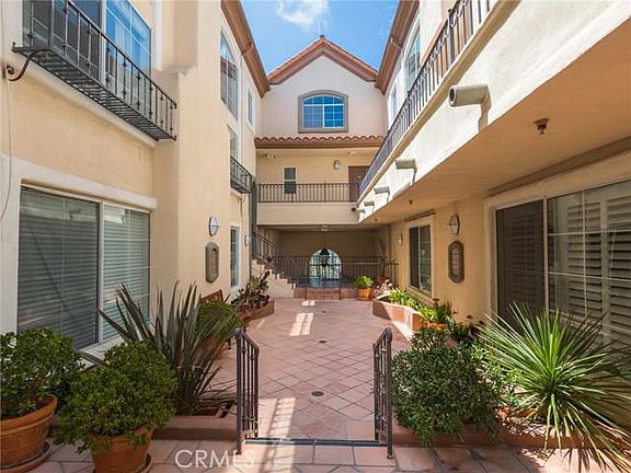3rd image of 7120 La Tijera Blvd APT A201
