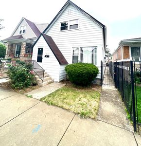 5137 S Trumbull Ave, Chicago, IL, 60632