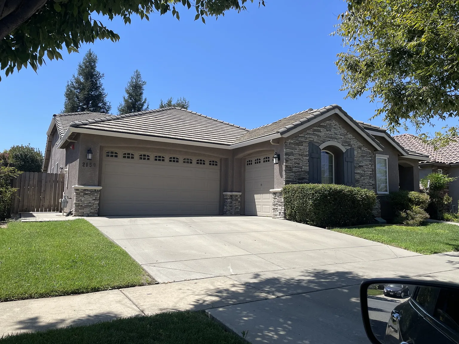 2150 Birmington Dr — Photo 2