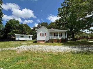 453 Scuffletown Rd, Simpsonville, SC 29681