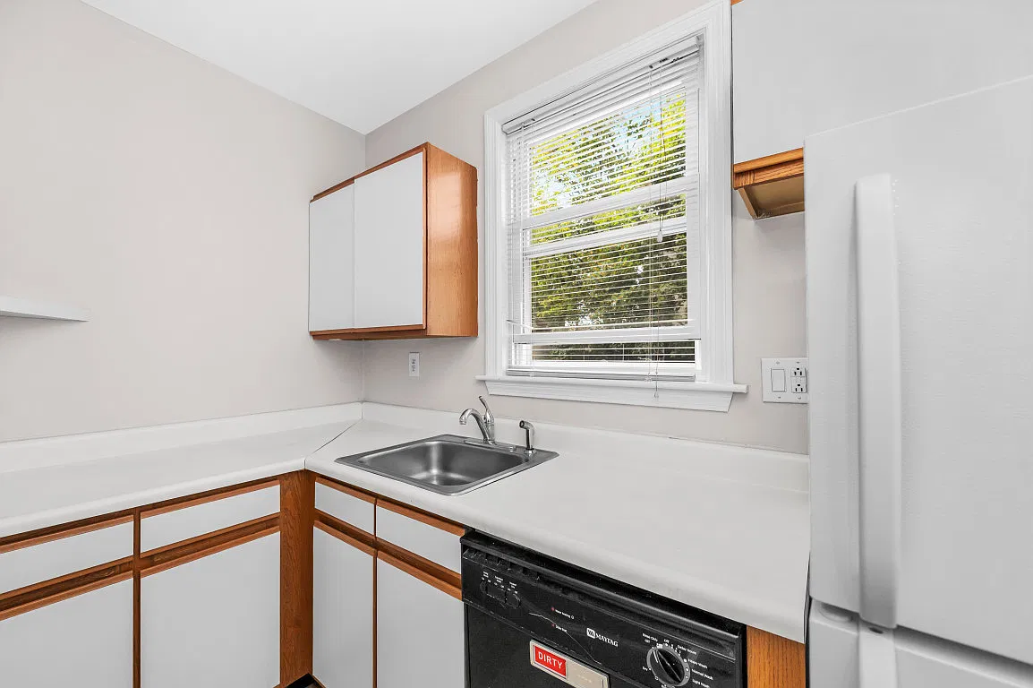 107 Ocean St — Photo 3