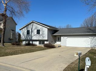 426 3rd St SW, Swisher, IA 52338