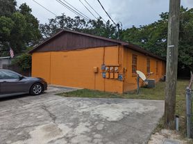 7517 N Lakeshore Dr, Tampa, FL