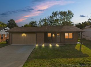 1213 S Maple Pl, Broken Arrow, OK 74012