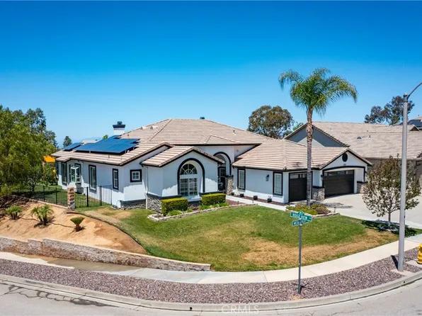13596 Mesa Crest Dr, Yucaipa, CA 92399
