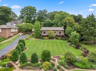 12313 N Fox Den Dr, Knoxville, TN 37934