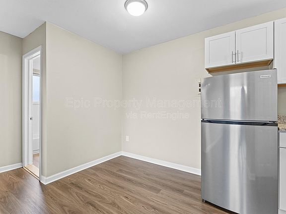 3rd image of 1427 Ford Ave #1