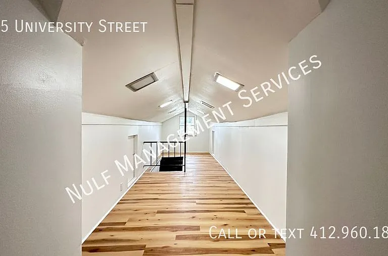 205 University St — Photo 15