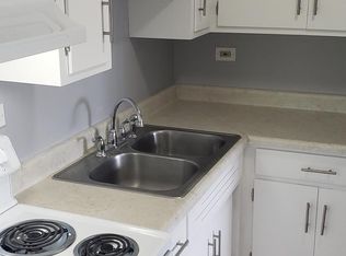 6915 Cermak Rd APT 9, Berwyn, IL 60402