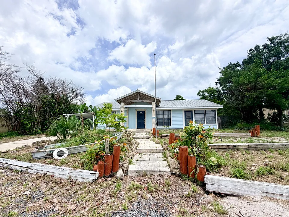 3950 Baldwin Dr
