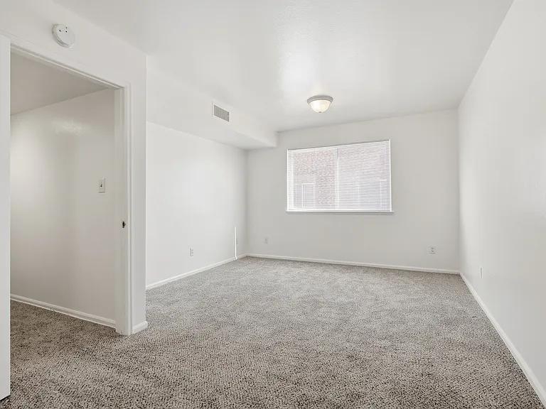 Pinecrest Apartments — Photo 13