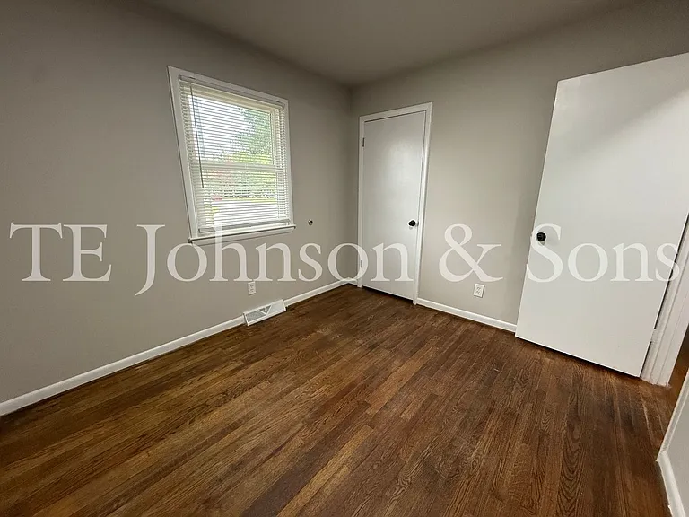 425 Cody Cir — Photo 16