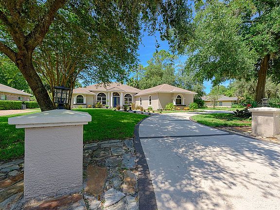 4th image of 35 Winding Creek Way