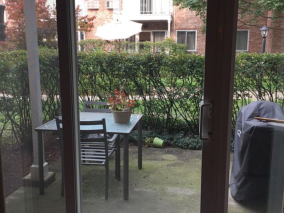 2nd image of 5115 Blodgett Ave APT 104