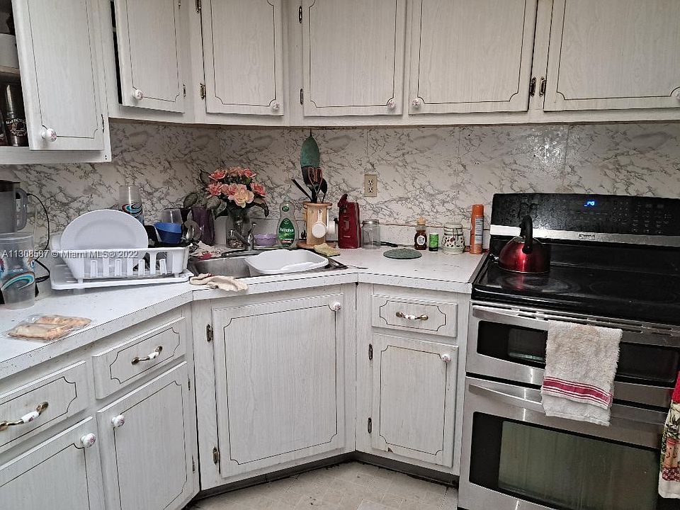 2nd image of 5460 SW 36th St #1