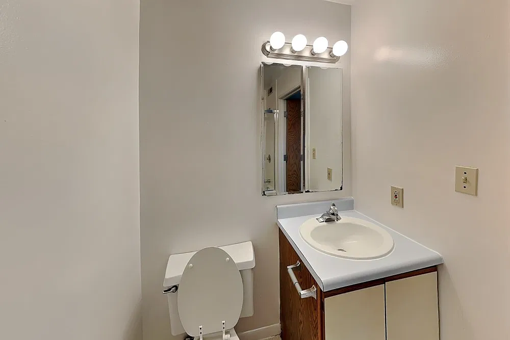 Hometeam Properties — Photo 4