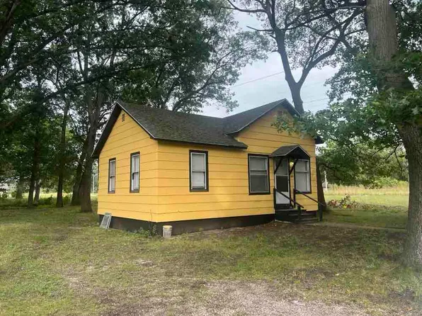 2015 Manz St, Muskegon Heights, MI 49444