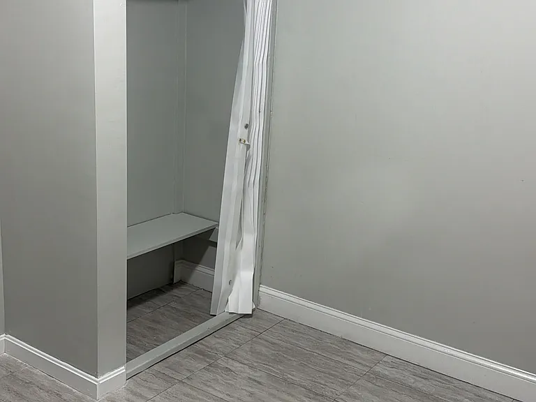 49 Linden St #1 — Photo 5