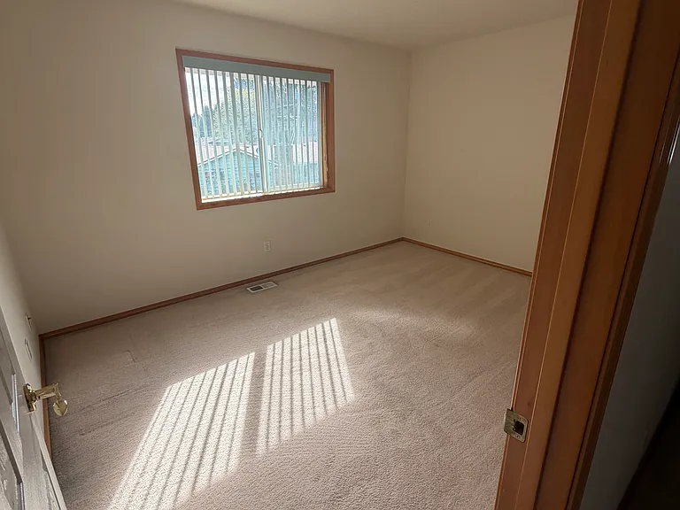 1325 23rd Street Pl NW — Photo 18