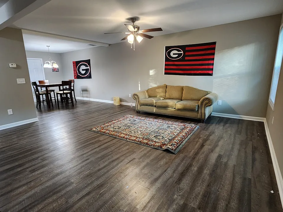 362 Washington Dr #4