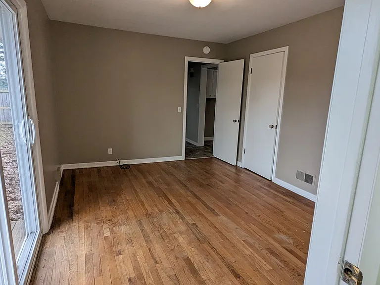 614 E Sunset Dr — Photo 9