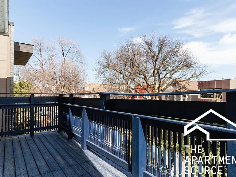 1634 N Whipple St #2E — Photo 14