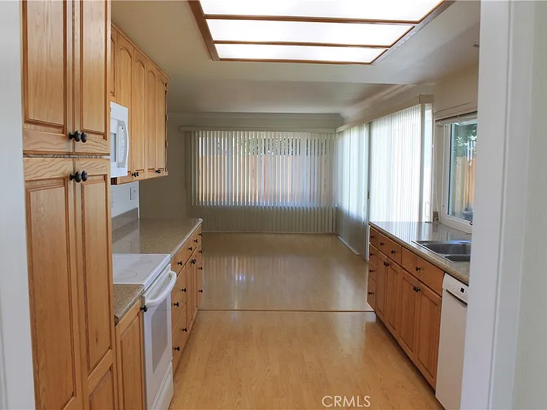 3881 Hendrix St — Photo 31
