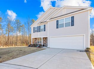 2703 Waybrook Dr, Dallas, NC 28034