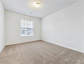 4 bed, 2.5 bath, 1947 sqft, $1,995 — Photo 3