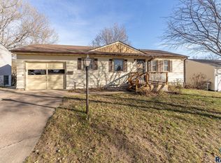 1432 S Bahnson Ave, Sioux Falls, SD 57103