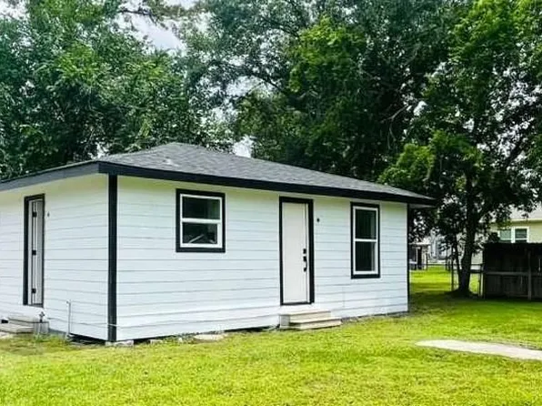 9110 Heatherside St, Houston, TX 77016