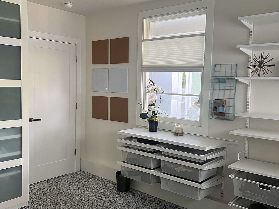 1st image of 152 Dunsmuir Way