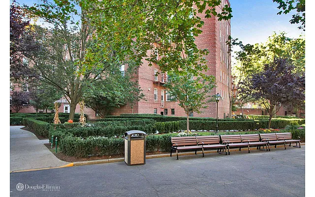 Sold by Douglas Elliman | media 18