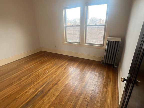 5th image of 2676 Mayfield Rd Unit 14