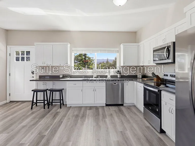 160 Harrison Ave #E3 — Photo 9