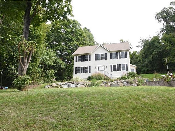 2nd image of 5 Lakeview Dr