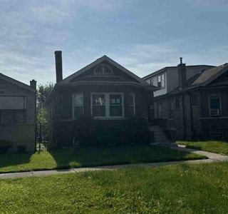 8011 S Michigan Ave, Chicago, IL, 60619