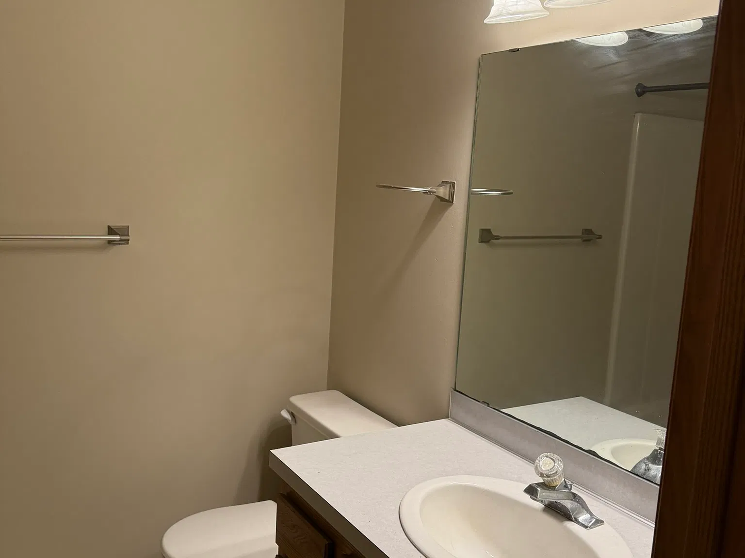 2 bed, 1.5 bath, 1180 sqft, $1,950 — Photo 2