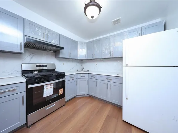 517 Milford Street image 6 of 32