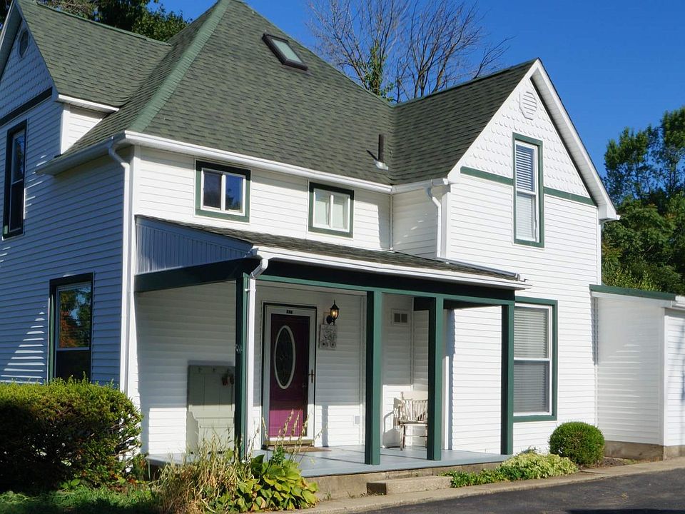 1st image of 407 W Smith St