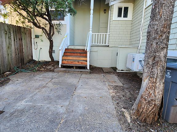 4th image of 173 College Way #B