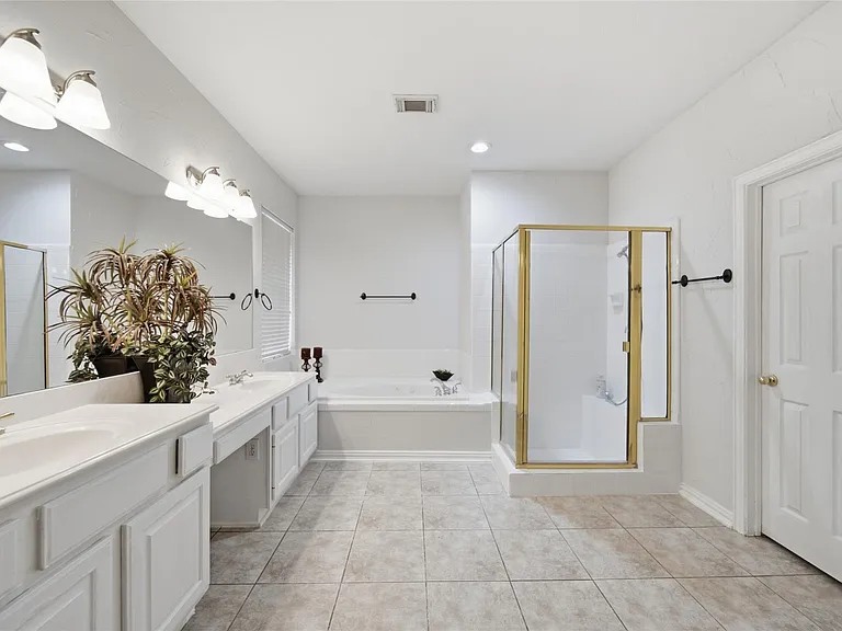5531 Cranston Ct — Photo 16