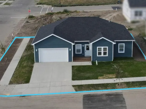 3738 Rocky Wagon St, Williston, ND 58801
