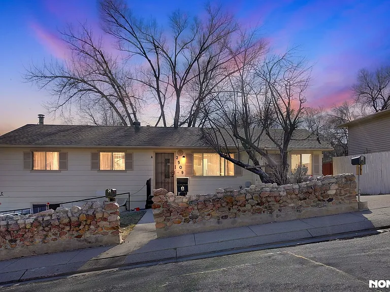 2509 Royalty Ct #B — Photo 31